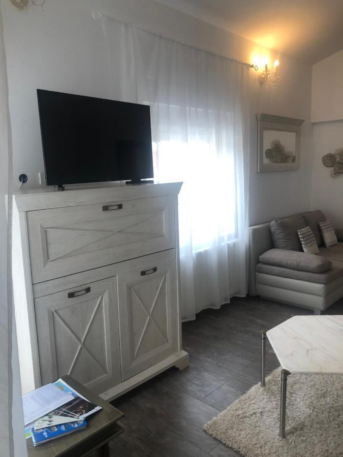Grey Pearl With Free Ev Ch-Station Διαμέρισμα Valbandon Εξωτερικό φωτογραφία