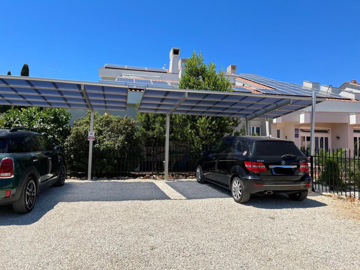 Grey Pearl With Free Ev Ch-Station Διαμέρισμα Valbandon Εξωτερικό φωτογραφία
