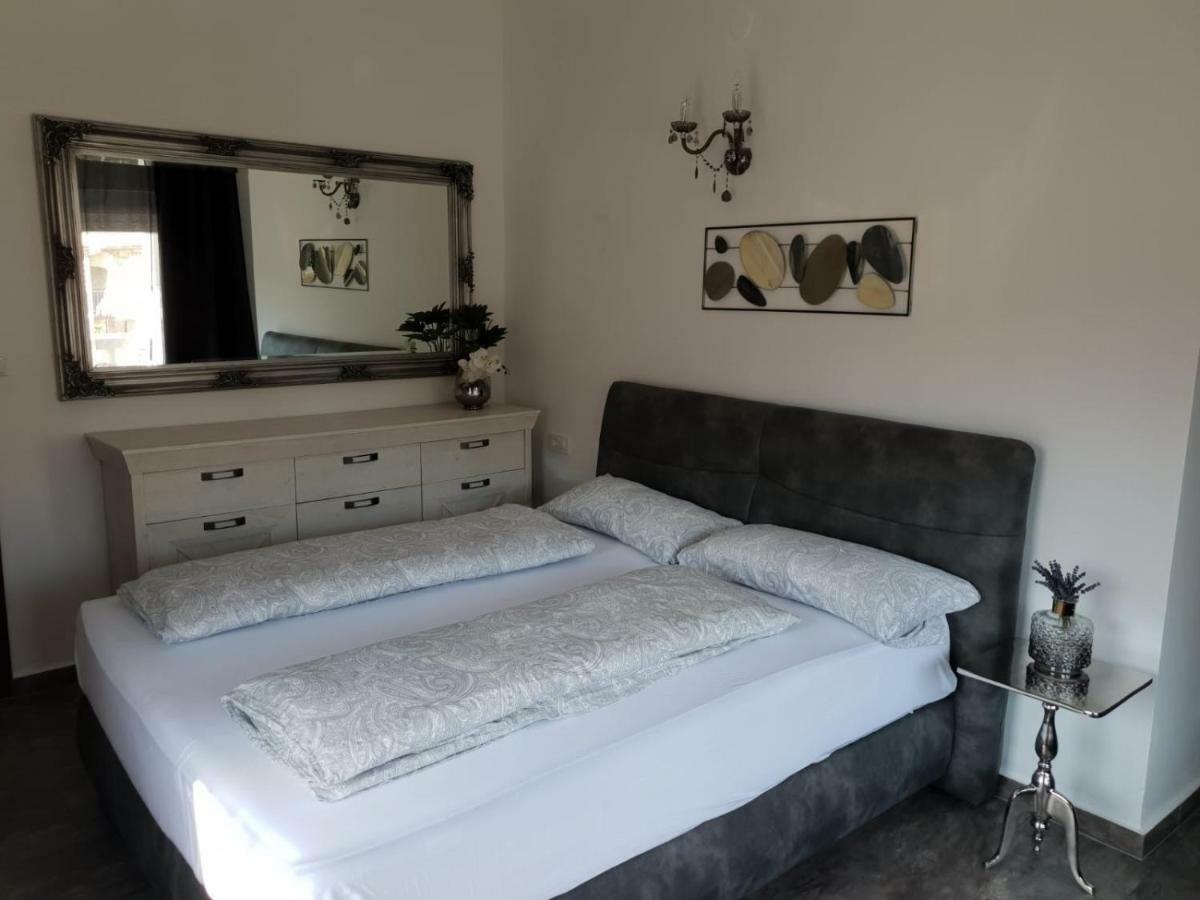Grey Pearl With Free Ev Ch-Station Διαμέρισμα Valbandon Εξωτερικό φωτογραφία
