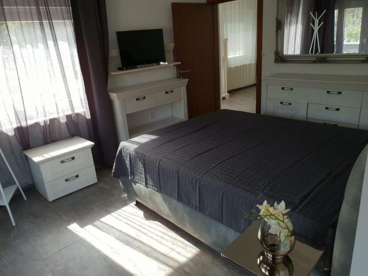 Grey Pearl With Free Ev Ch-Station Διαμέρισμα Valbandon Εξωτερικό φωτογραφία